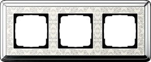 Рамка Gira ClassiX Art трехместная Хром-кремовый 0213683 Рамка Gira ClassiX Art трехместная Хром-кремовый 0213683