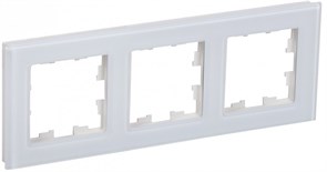 IEK Brite Decor белый глянец стекло рамка 3 места BR-M32-G-K01 IEK Brite Decor белый глянец стекло рамка 3 места BR-M32-G-K01