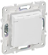 IEK SKANDY Арктический белый Розетка с/з с защитными шторками и крышкой 16А IP44 SK-R11W SK-R16-16-44-K01 IEK SKANDY Арктический белый Розетка с/з с защитными шторками и крышкой 16А IP44 SK-R11W SK-R16-16-44-K01