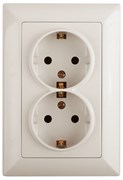 Intro Розетка Solo 4-205-02 с заземлением двойная 2X2P+E Schuko, 16А-250В, IP20, СУ, слоновая кость Б0053675 Intro Розетка Solo 4-205-02 с заземлением двойная 2X2P+E Schuko, 16А-250В, IP20, СУ, слоновая кость Б0053675